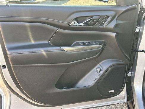 Used 2019 GMC Acadia SLT image 21