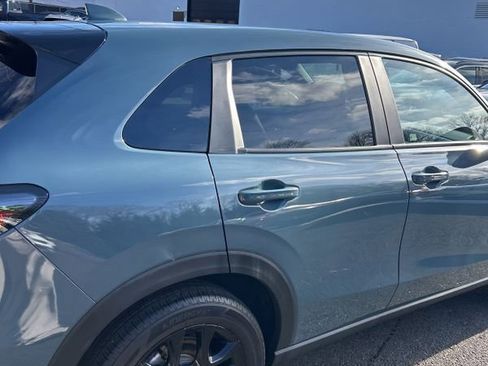 Used 2023 Honda HR-V Sport image 11