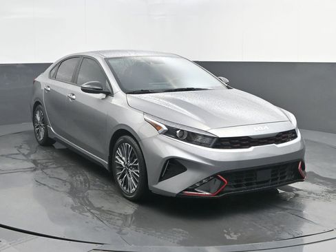 Used 2023 Kia Forte GT-Line w/ GT-Line Technology Package FWD image 9