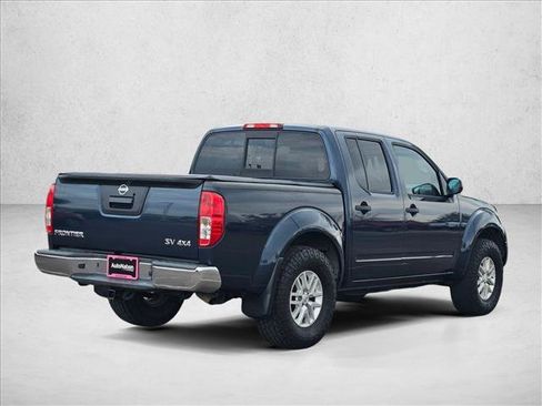 Used 2016 Nissan Frontier SV AWD/4WD image 5