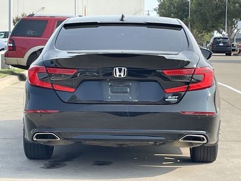 Used 2019 Honda Accord Touring image 5