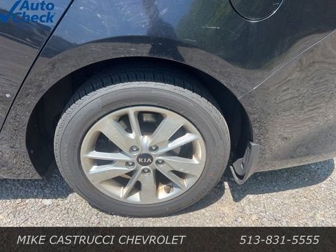 Used 2017 Kia Optima LX w/ Driver Convenience Package FWD image 5
