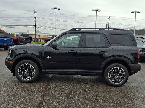 New 2025 Ford Bronco Sport Outer Banks w/ Outer Banks Tech Package+ AWD/4WD image 4