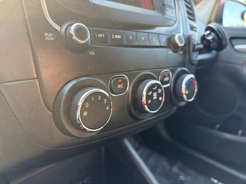 Used 2018 Kia Forte LX FWD image 31