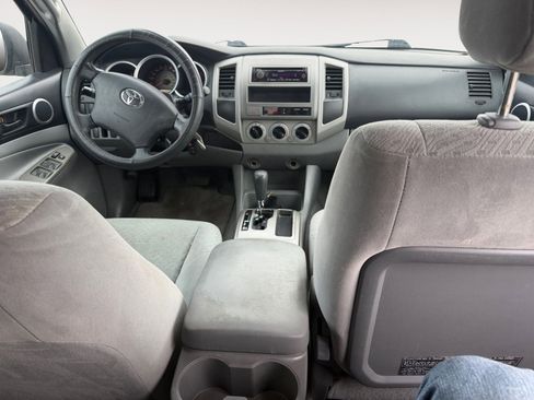 Used 2008 Toyota Tacoma PreRunner image 10