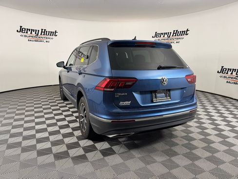 Used 2020 Volkswagen Tiguan SE image 9