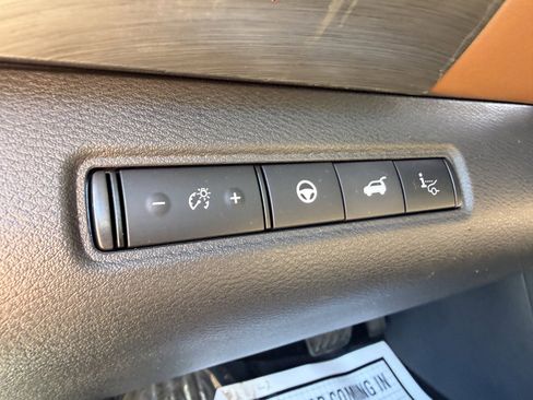 Used 2023 Nissan Pathfinder Platinum w/ Cargo Package FWD image 27