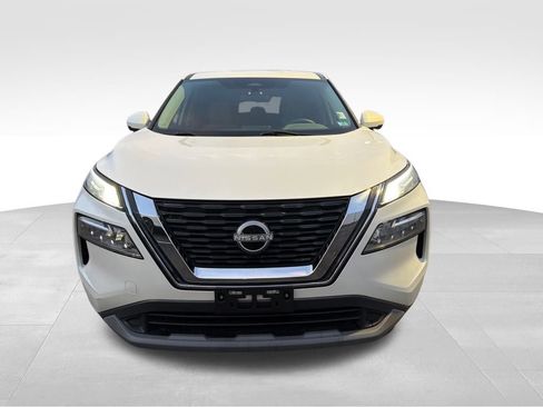 Used 2023 Nissan Rogue SV image 9