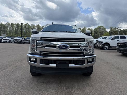 Used 2019 Ford F250 Lariat w/ Lariat Value Package AWD/4WD image 2