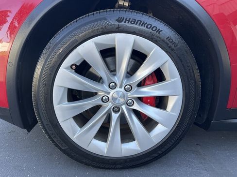 Used 2016 Tesla Model X Performance image 22