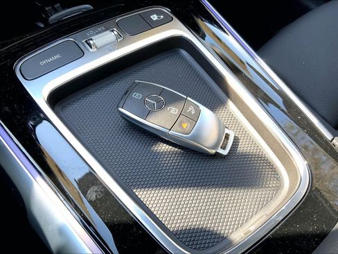 New 2026 Mercedes-Benz GLB 250 4MATIC image 21