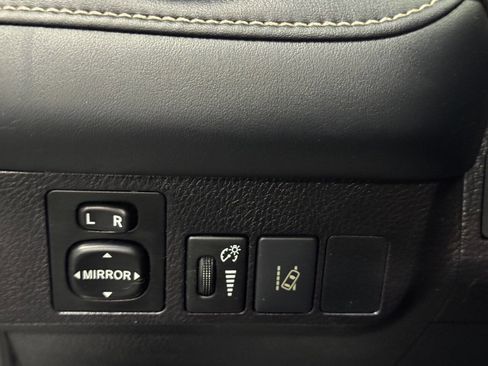 Used 2018 Toyota RAV4 XLE image 31