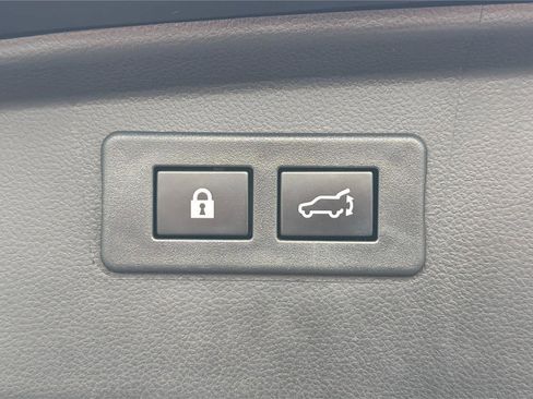 Used 2023 Subaru Outback Limited image 32