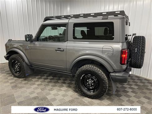 Used 2022 Ford Bronco Black Diamond image 7