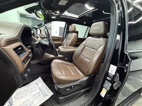 Used 2021 Chevrolet Suburban High Country AWD/4WD image 11