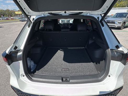 New 2026 Volkswagen Tiguan SE R-Line FWD image 11