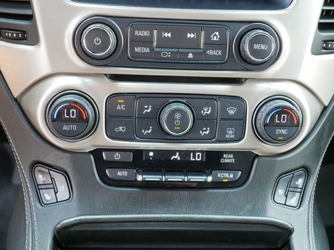 Used 2018 GMC Yukon Denali w/ Denali Ultimate Package AWD/4WD image 23