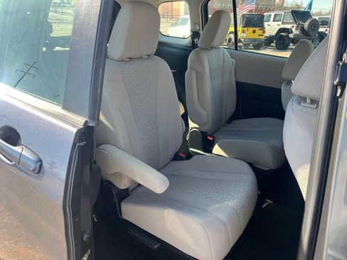 Used 2012 MAZDA MAZDA5 Touring image 21