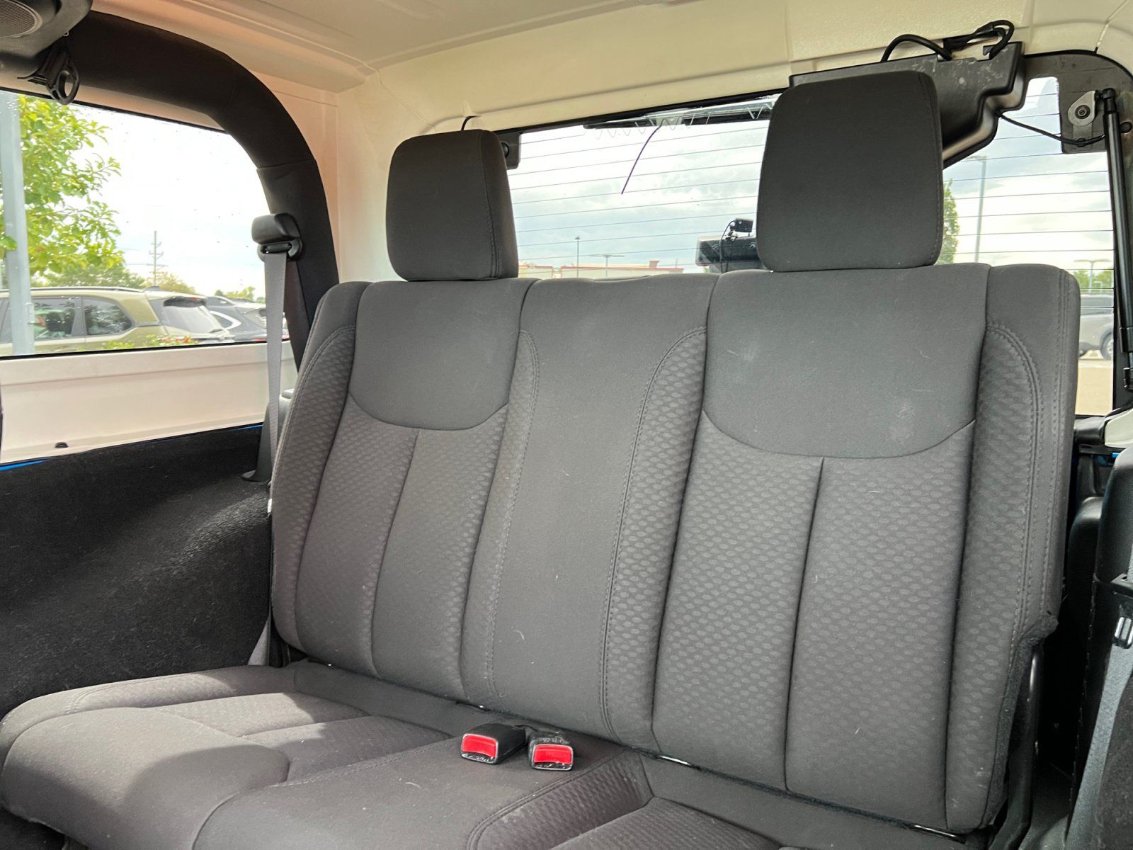 Used 2014 Jeep Wrangler Sport w/ Black Appearance Group AWD/4WD image 17