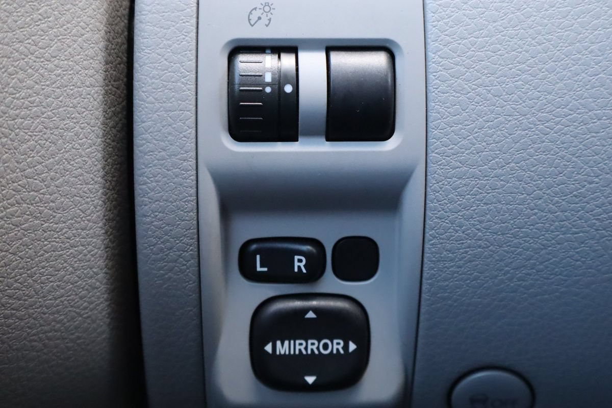 Used 2013 Subaru Forester 2.5X Limited AWD/4WD image 30