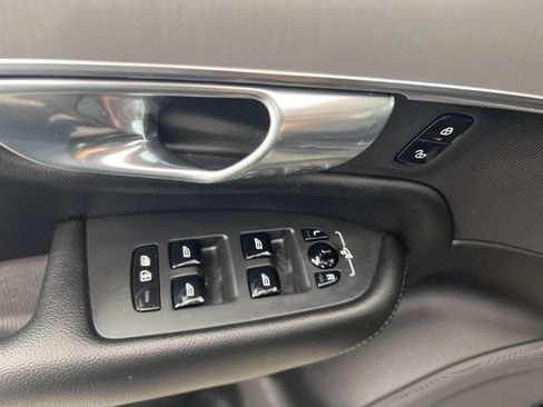 Used 2023 Volvo XC90 B5 Core w/ Climate Package AWD/4WD image 15