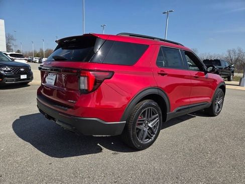 New 2026 Ford Explorer ST-Line w/ ST-Line Street Pack image 9