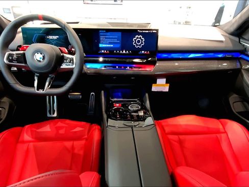 New 2026 BMW M5 Touring image 5