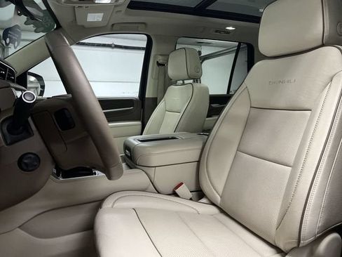 Used 2024 GMC Yukon Denali w/ Denali Reserve Package AWD/4WD image 20