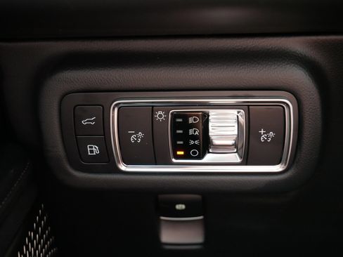 Used 2024 Lincoln Nautilus Reserve w/ Equipment Group 203A AWD/4WD image 28