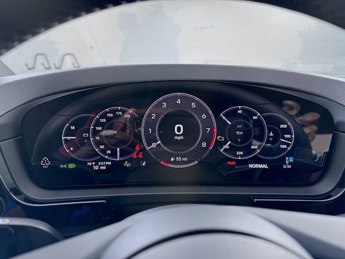 New 2026 Porsche Cayenne S image 13