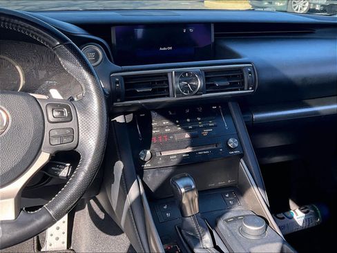Used 2018 Lexus IS 300 F Sport image 9