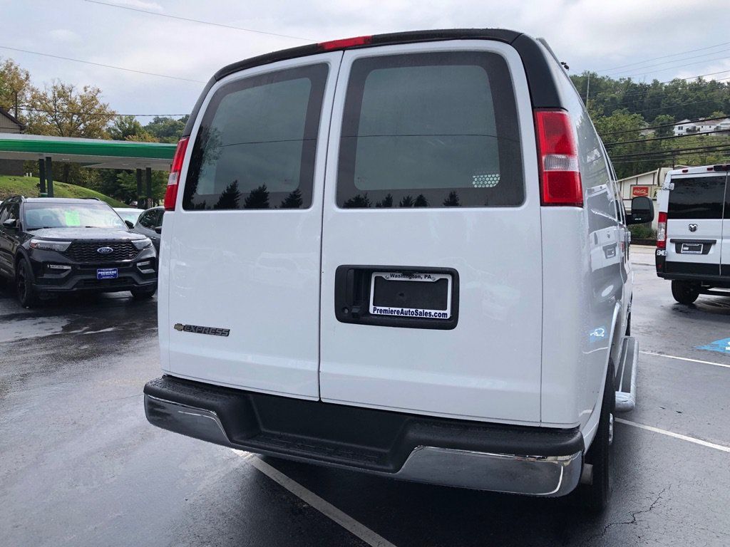 Used 2025 Chevrolet Express 2500 w/ Driver Convenience Package RWD image 5