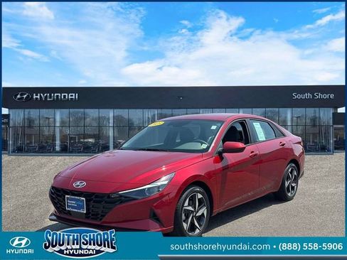 Certified 2023 Hyundai Elantra SEL w/ Convenience Package FWD image 4