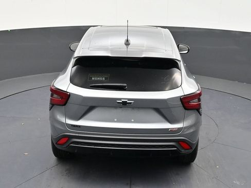 Used 2024 Chevrolet Trax RS w/ Sunroof Package FWD image 15