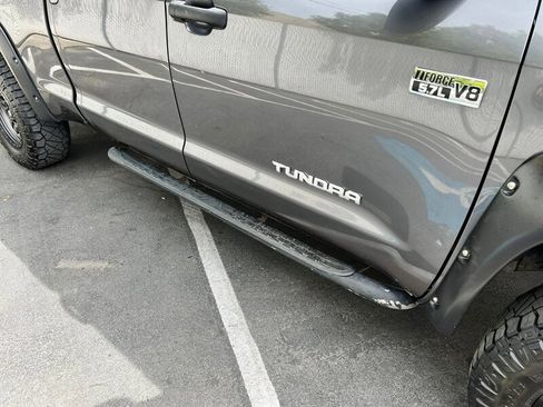 Used 2018 Toyota Tundra SR5 w/ TRD Off Road Package image 10