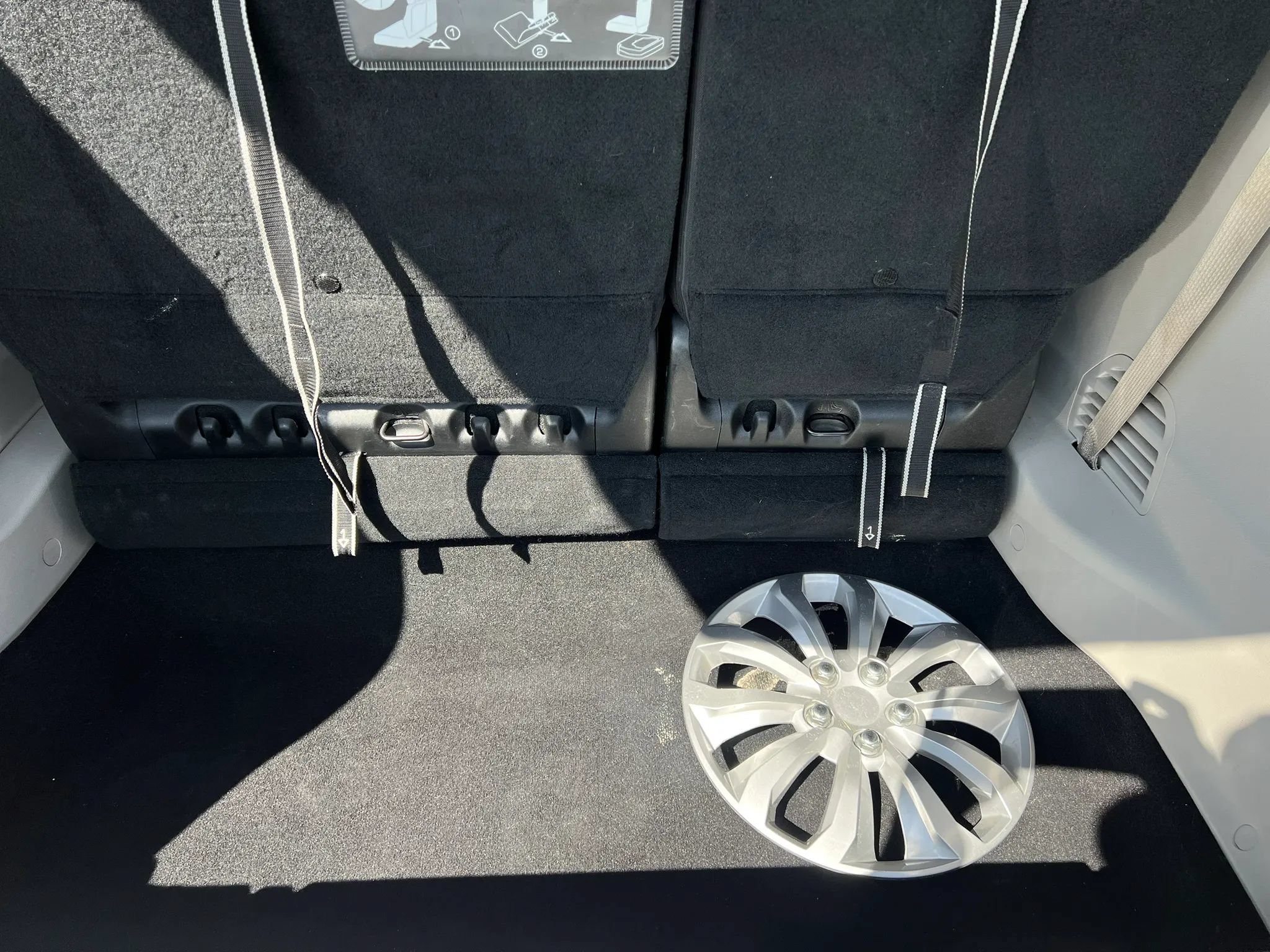 Used 2018 Chrysler Pacifica Touring-L FWD image 23