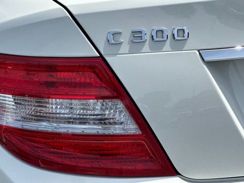 Used 2008 Mercedes-Benz C 300 4MATIC Sedan image 24