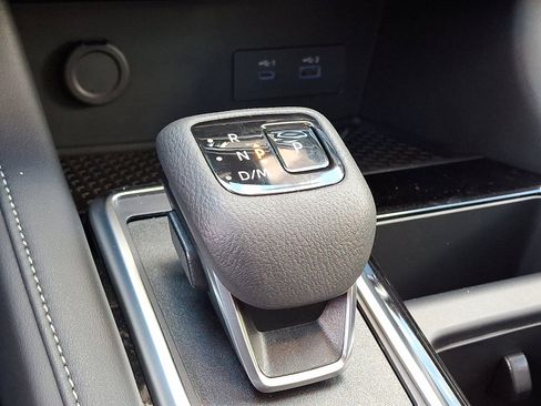 New 2025 Nissan Pathfinder SV w/ SV Premium Package image 11