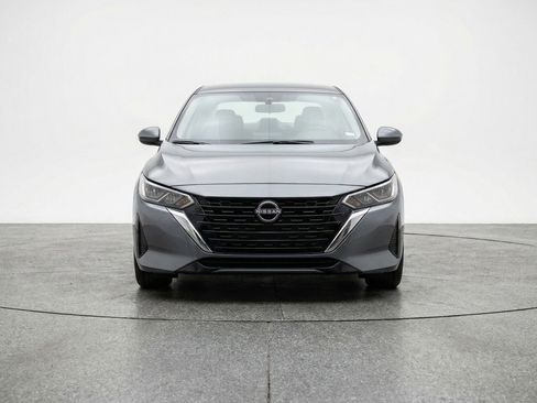 Used 2025 Nissan Sentra SV FWD image 2