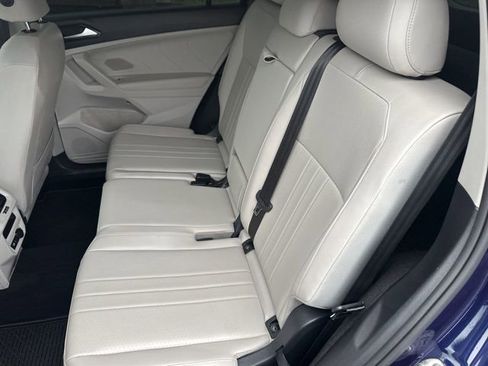 Used 2022 Volkswagen Tiguan SE image 25