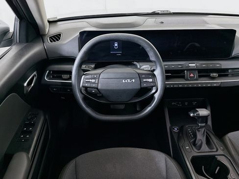 Used 2025 Kia K4 LXS image 18