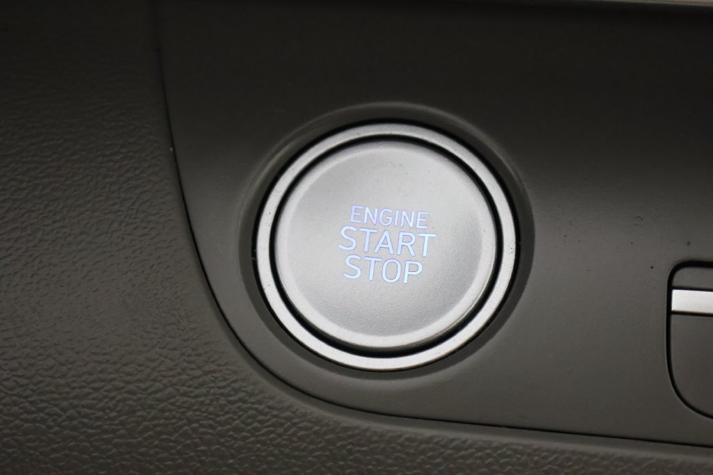 Used 2024 Hyundai Elantra SEL FWD image 16