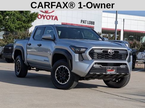 Used 2025 Toyota Tacoma TRD Off-Road AWD/4WD image 2