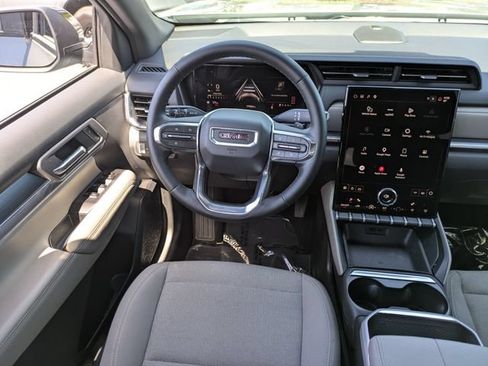 Used 2026 GMC Terrain Elevation w/ Black Edition FWD image 17
