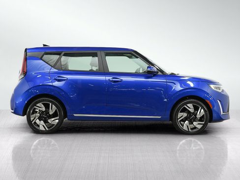 Used 2024 Kia Soul GT-Line w/ GT-Line Technology Package FWD image 7