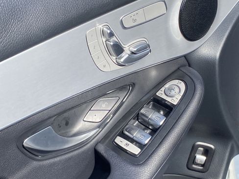 Used 2020 Mercedes-Benz GLC 300 image 26