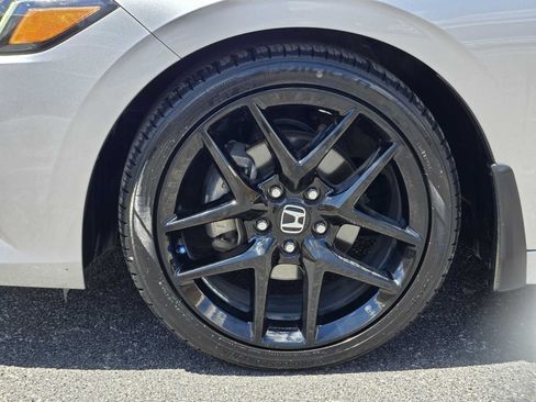 Used 2023 Honda Civic Sport image 13