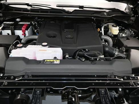 New 2026 Toyota Tundra Limited AWD/4WD image 17
