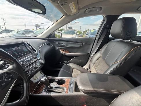 Used 2015 Chevrolet Impala LT w/ Power and Light Package FWD image 18