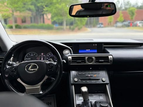 Used 2016 Lexus IS 300 AWD image 18